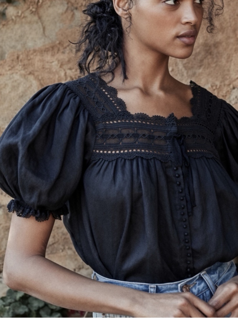 DÔEN Anneth Top in Black